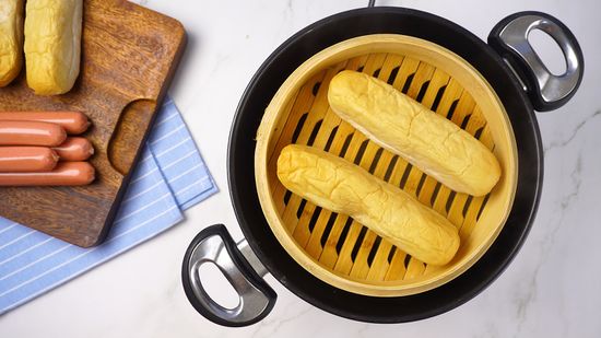 How to Steam Hot Dog Bun