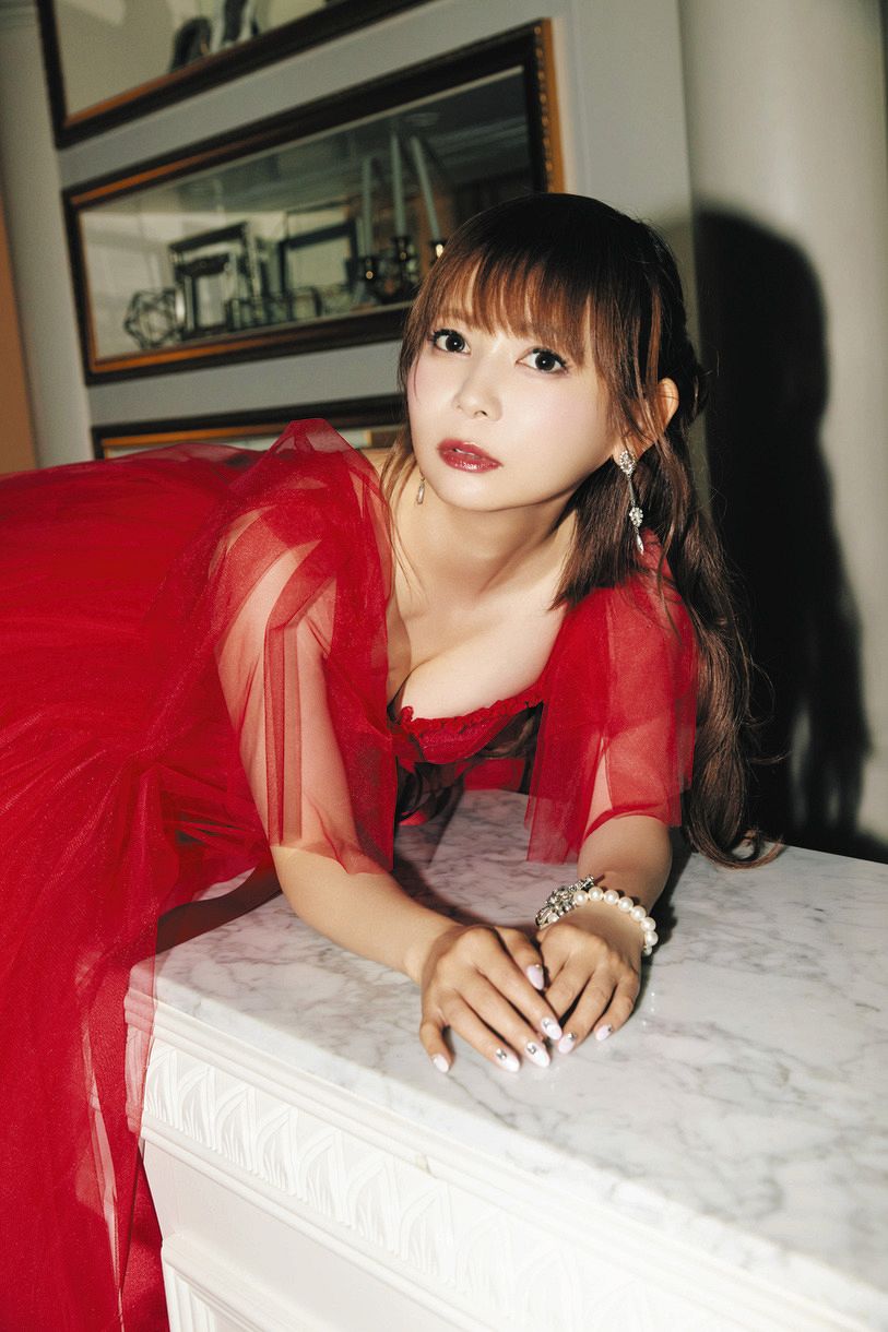 しょこたんグラビア再熱の真相！奇跡のアラフォー美ボディと写真集秘話