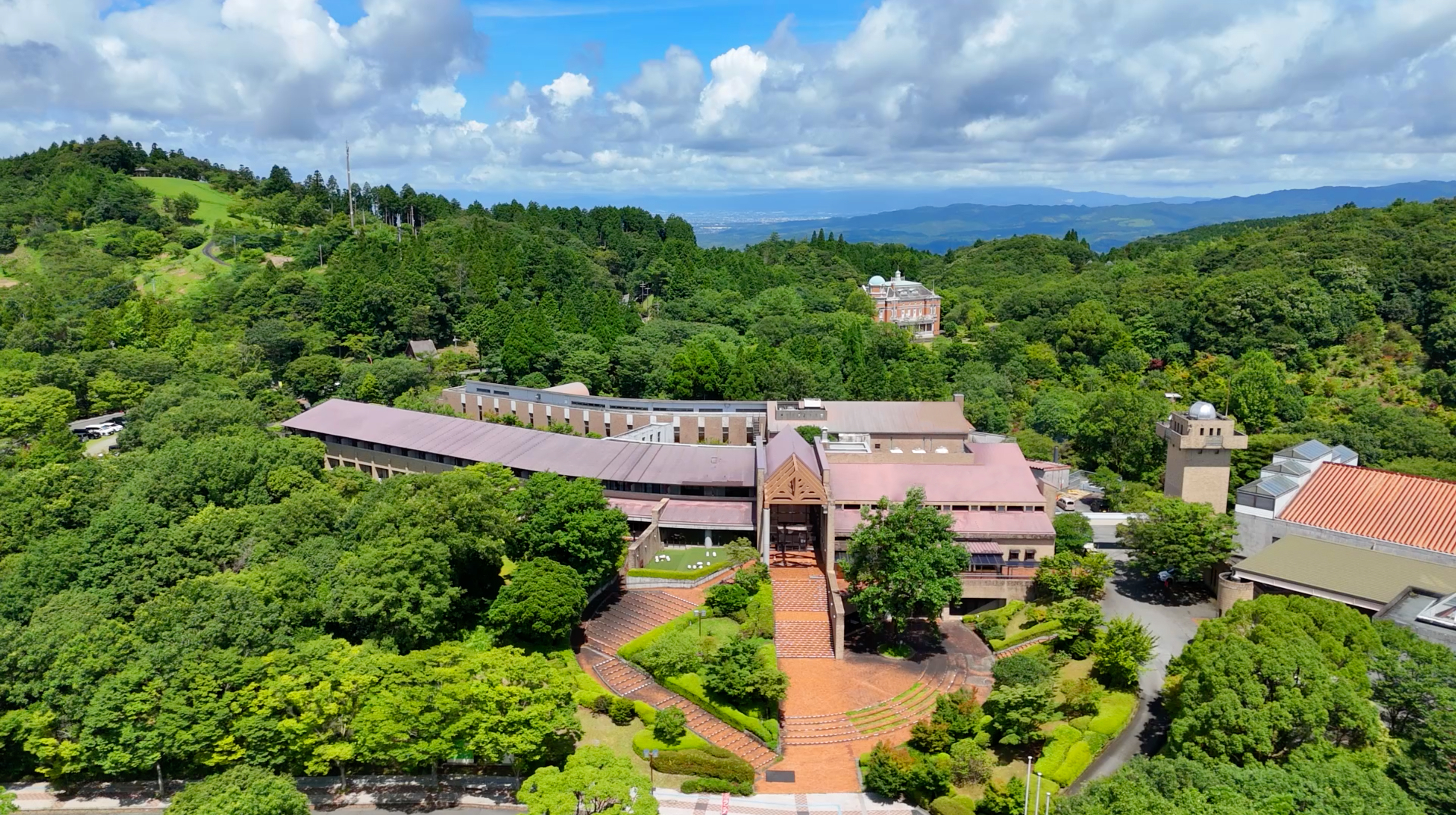 グリーンピア八女の評判と真相！プール・温泉から宿泊まで徹底解剖
