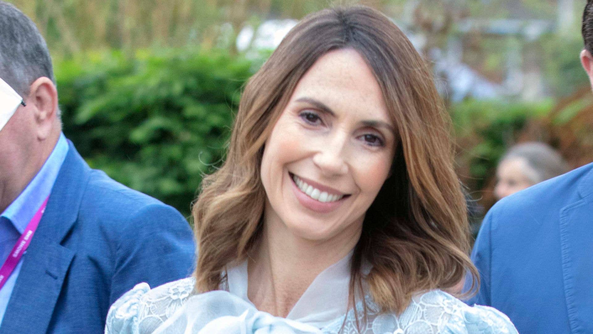 Is Alex Jones Tom Jones Daughter