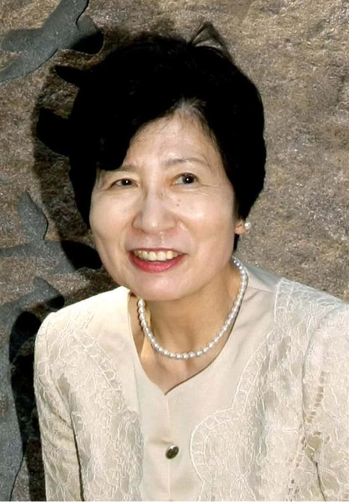 太宰治の長女・津島園子の生涯と家系図｜政治家の妻として生きた真実