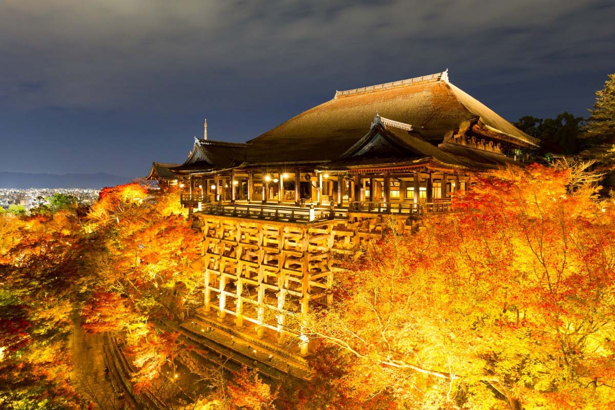 2026清水寺ライトアップ最新日程！大混雑回避法と青い光の真相