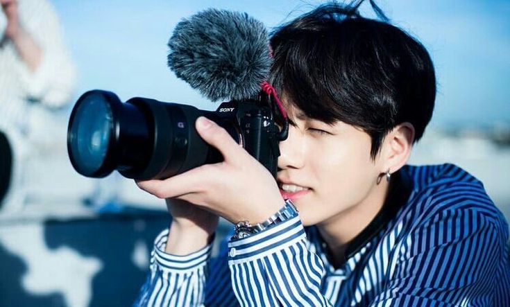 What Camera Does Jeon Jungkook Use to Vlog