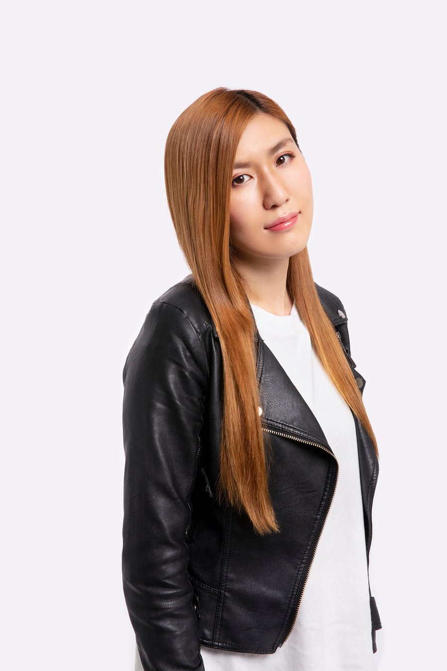 タバコと酒と本音で魅了！やさぐれ女芸人が爆発的人気を誇る理由