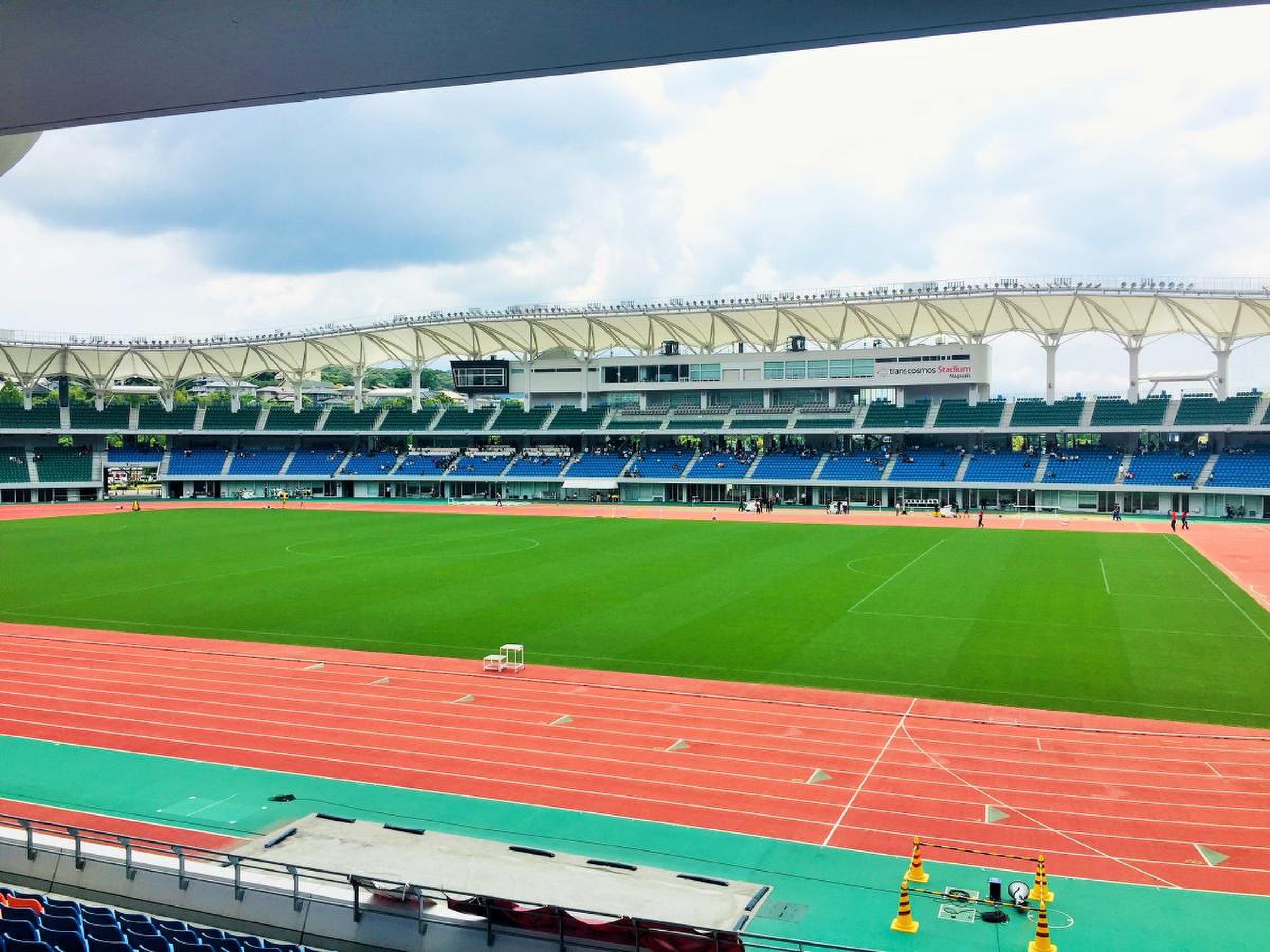 トラスタ長崎の現在は？移転理由とピーススタジアムとの違いを徹底解剖
