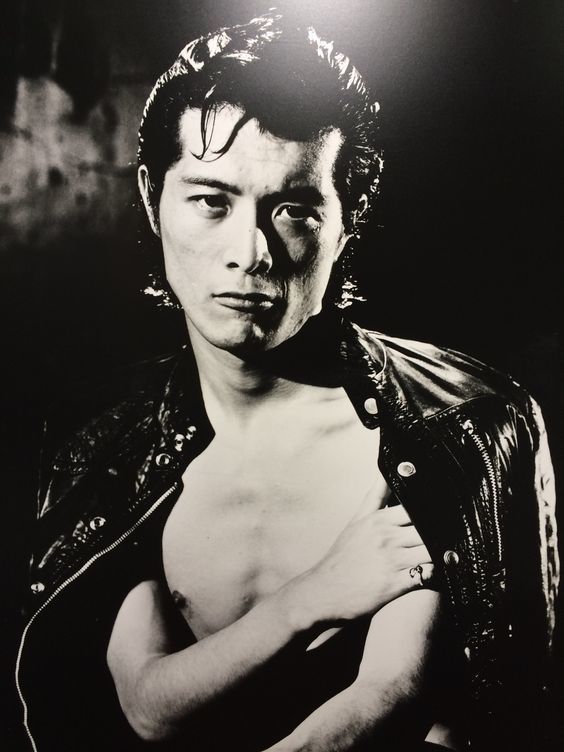 矢沢永吉の若い頃のリーゼントが痺れる！誕生の真相と伝説のビジュアル