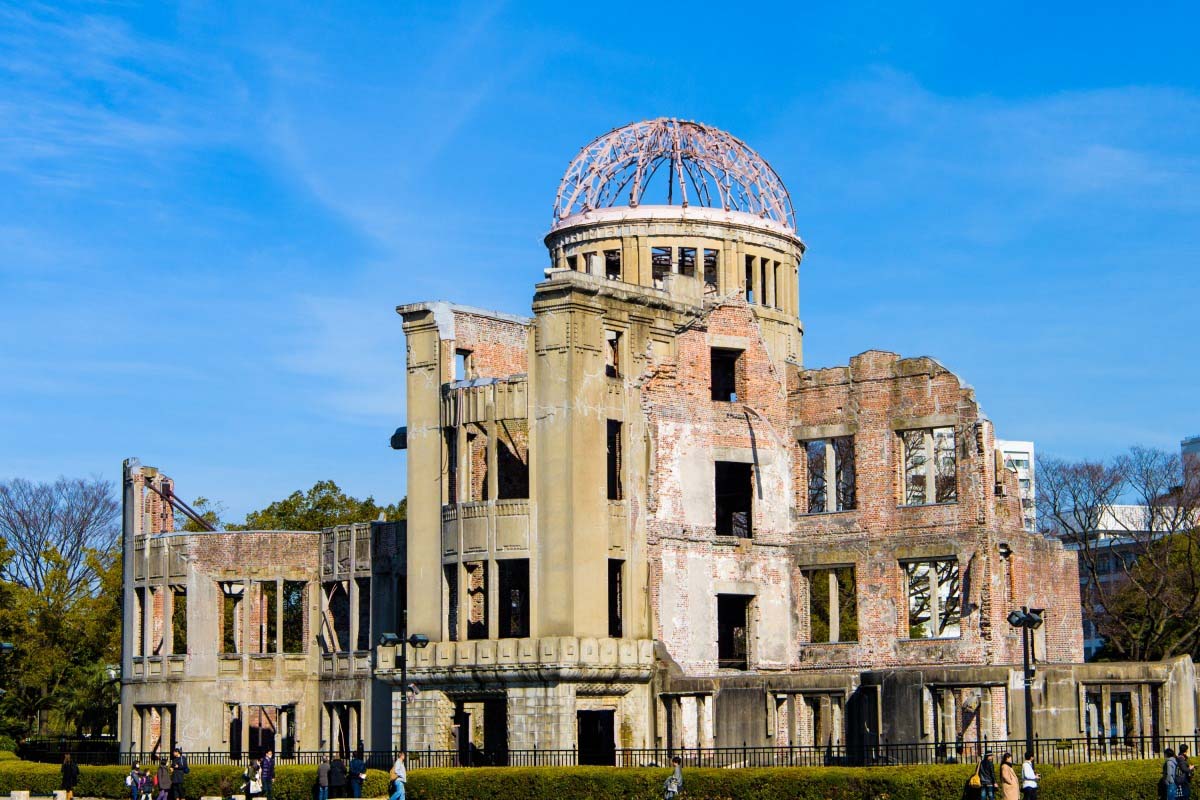 2026年の静寂と熱気：被爆81年を迎える広島原爆ドームが、いま世界に突きつける「記憶の継承」と新たな危機