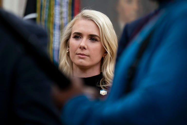 ドント・ルック・バック・イン・アンガー和訳解説｜サリーの正体と真意