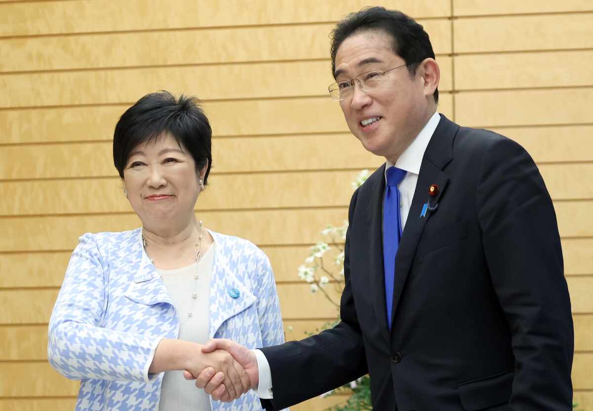 小池百合子の元旦那は誰？カイロ留学時代の極秘結婚と離婚の全真相