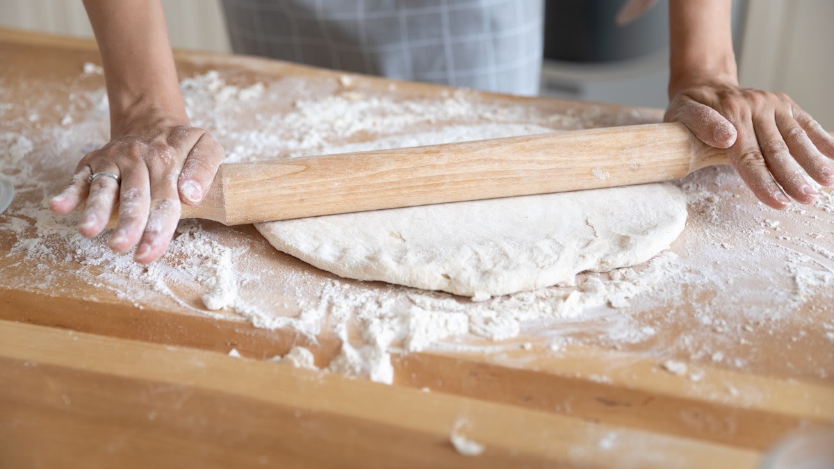How to Roll a Dough