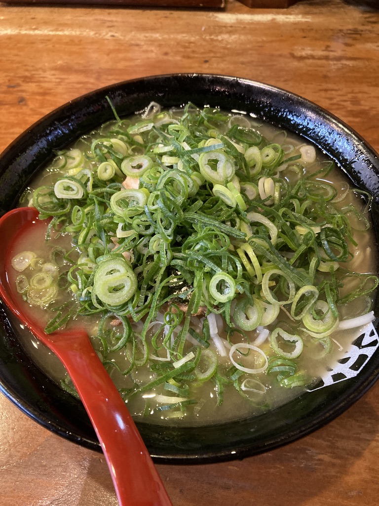 らーめん八角三木店の魅力を徹底解剖！甘口醤油と唐揚げの秘密