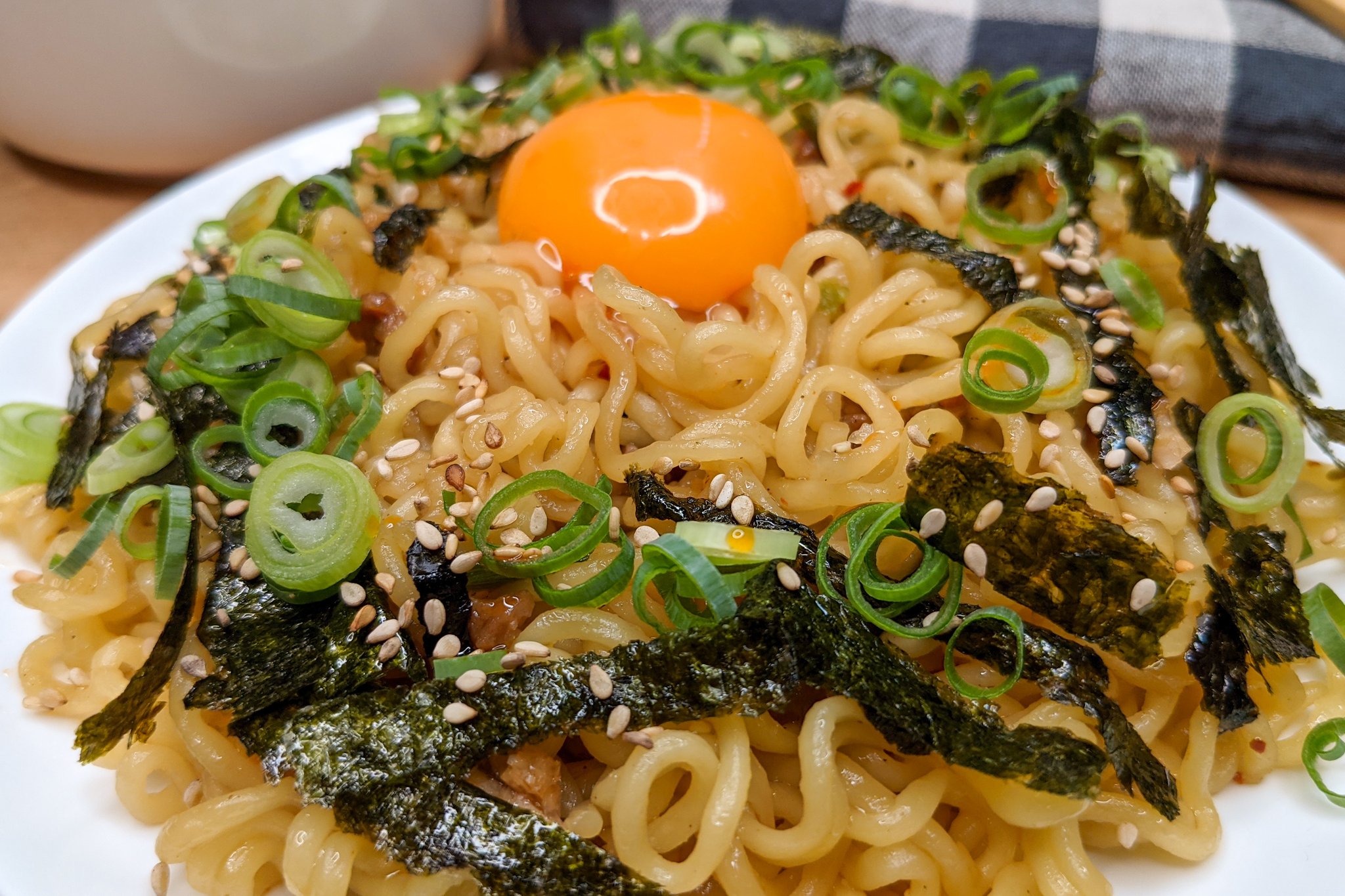 辛ラーメンまぜそば黄金比レシピと激ウマ背徳アレンジ徹底解剖
