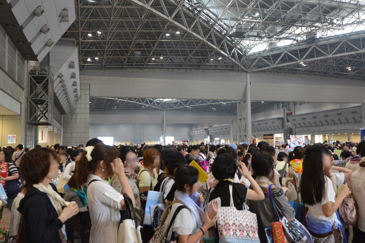 伝説のコミケ雲はなぜ起きる？東京ビッグサイトの湿気対策と攻略法