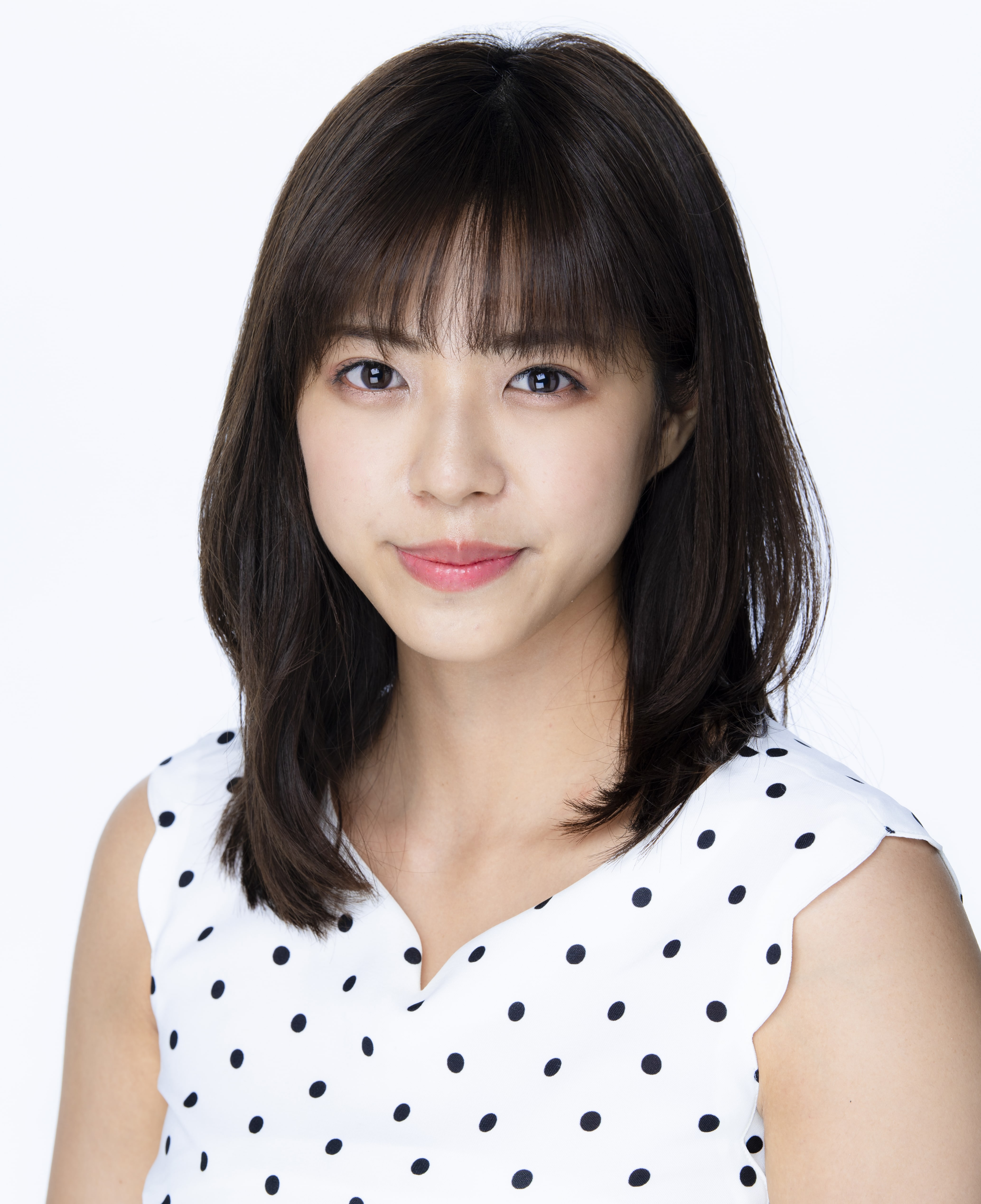 【2026年最新視点】知性派タレントの枠を超えて——わちみなみが体現する現代女性のキャリアシフトと表現の極致