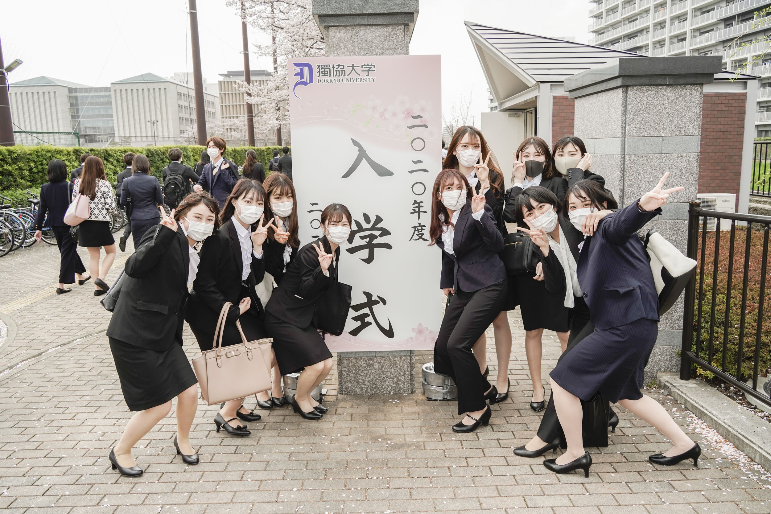 大学入学式の持ち物完全ガイド！後悔しない必須アイテムと男女別リスト