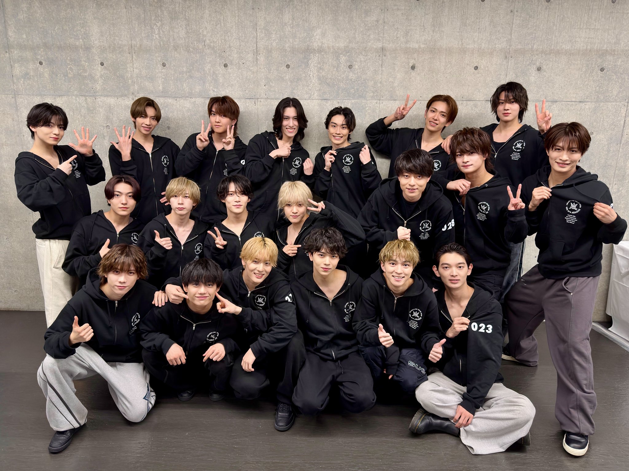 嵐のバックで踊っていた歴代ジャニーズ一覧！意外な下積み秘話と現在の姿