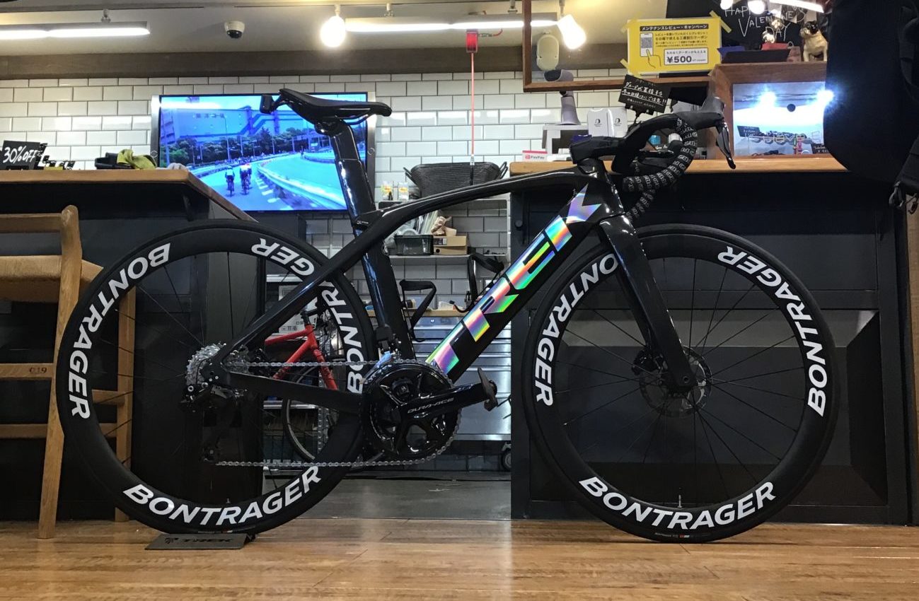 ロードバイクホイールステッカー大全！愛車激変の貼り方とプロの結論