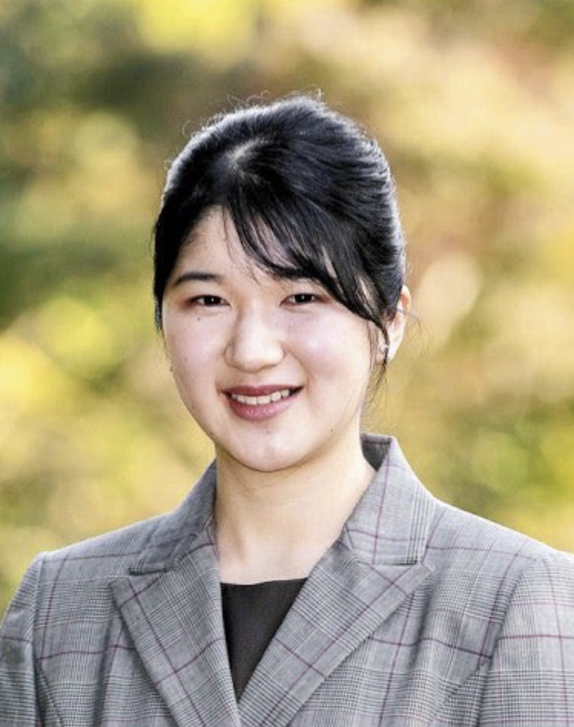 全部差し歯の芸能人は誰？不自然な白さの真相と最新治療法を徹底解剖