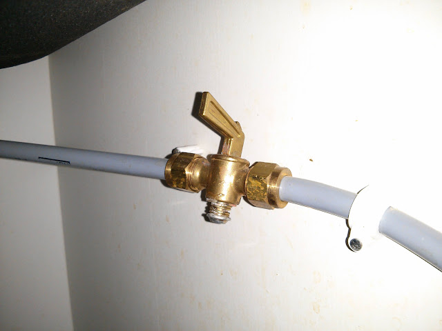 1/4 Shut off Valve for Refrigerator Water Line
