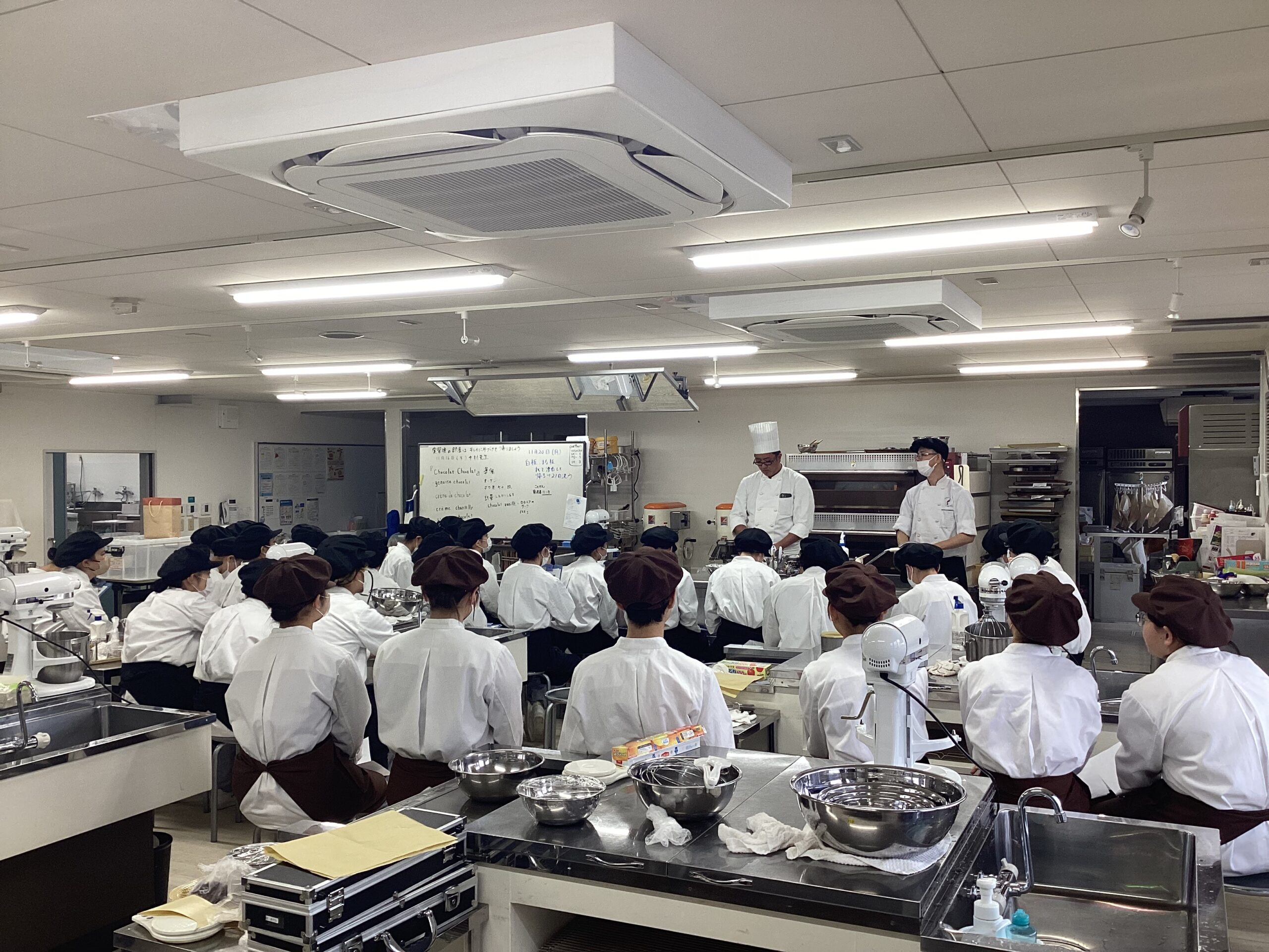 穴吹パティシエ福祉カレッジの評判と学費を徹底検証！就職と資格の真相