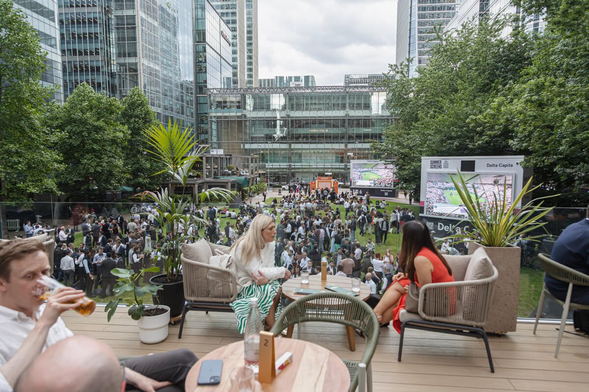 Oasis Bar and Terrace Canary Wharf