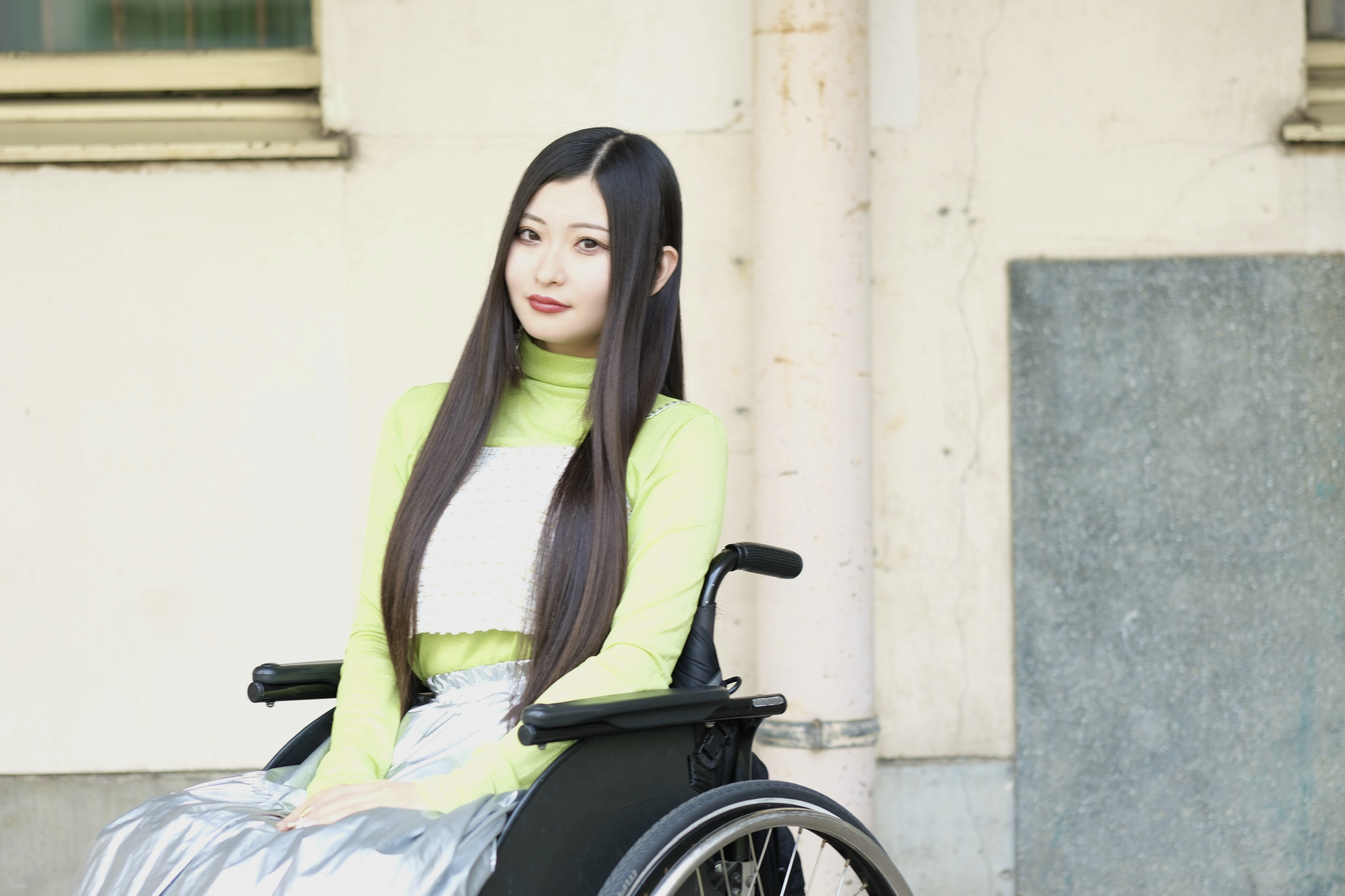 車椅子モデルが変える美の常識！パリコレ進出の真相と2026年最新動向