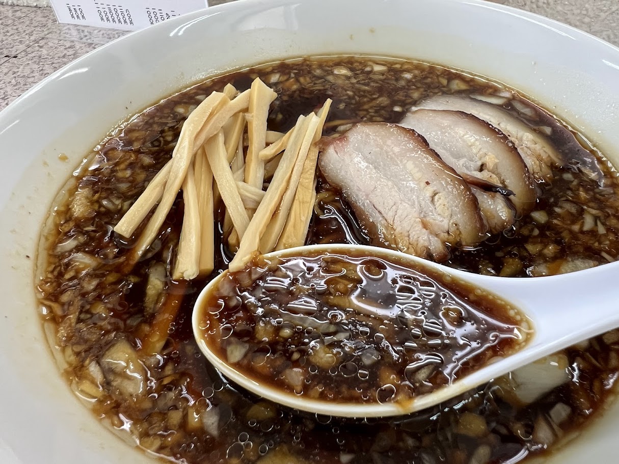 市原の竹岡式ラーメン名店番付！漆黒醤油と山盛り玉ねぎの真価