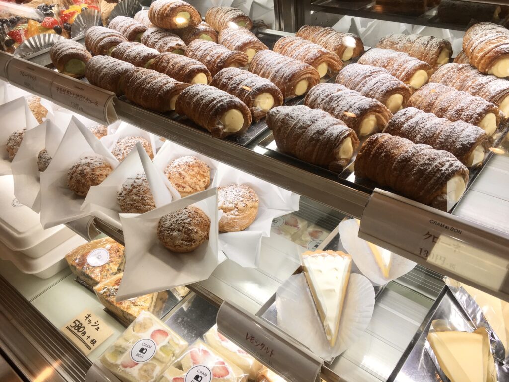 関市カフェ「クラムボン」徹底解剖！絶品モーニングとケーキの真価