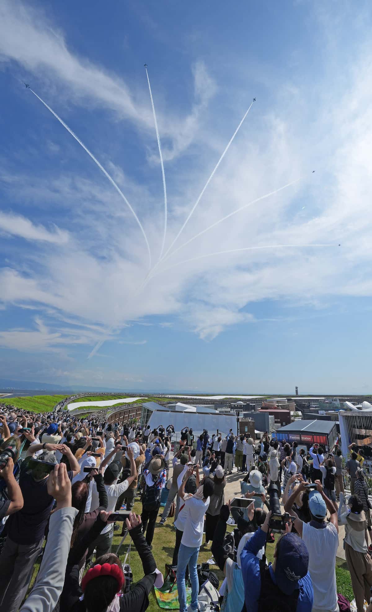 ブルーインパルス大阪飛行の全貌！日程やルートと穴場スポット徹底解説