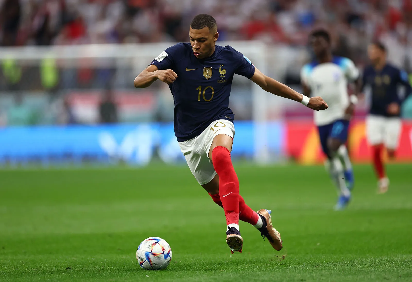 世界一のサッカー選手は誰か？歴代最強ランキングと2026年の真相