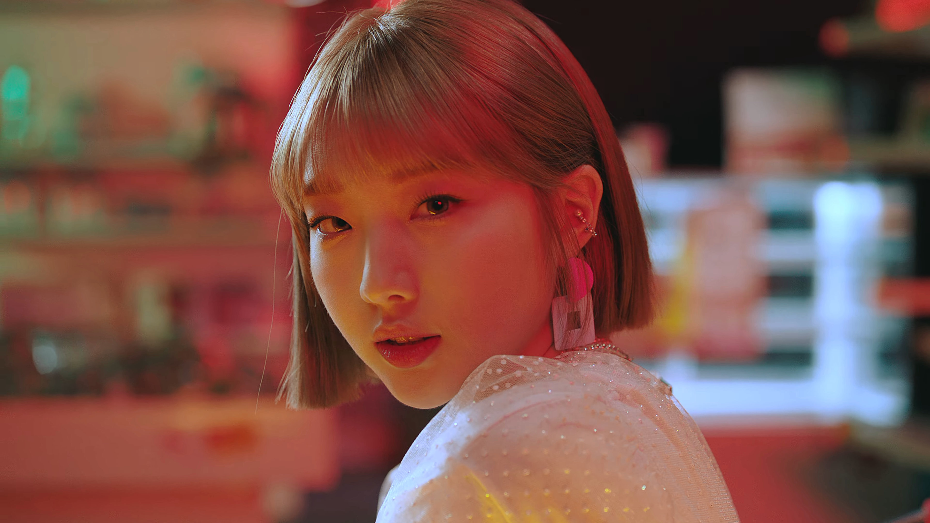 Why Isn't Yeojin in a Subunit