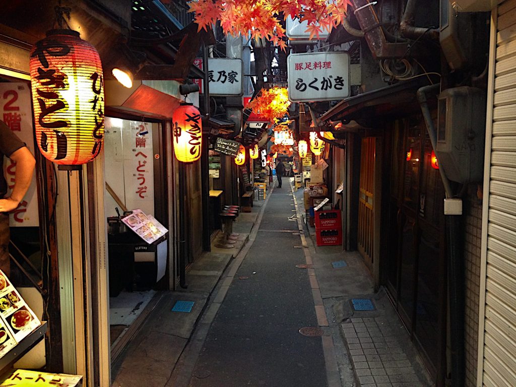 再開発の波に揺れる渋谷のんべい横丁、立ち退き噂の真相と未来