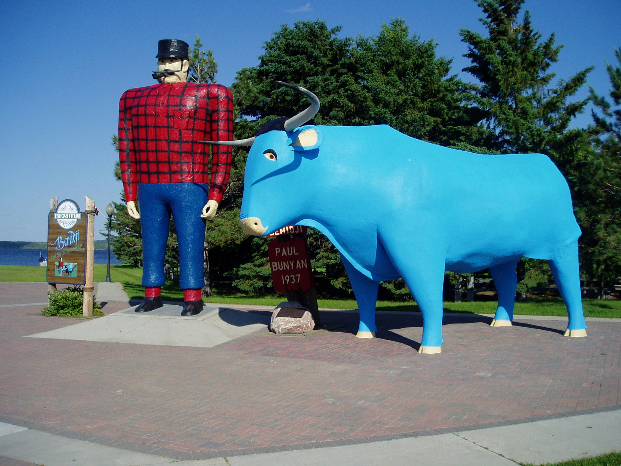 Paul Bunyan Babe the Blue Ox