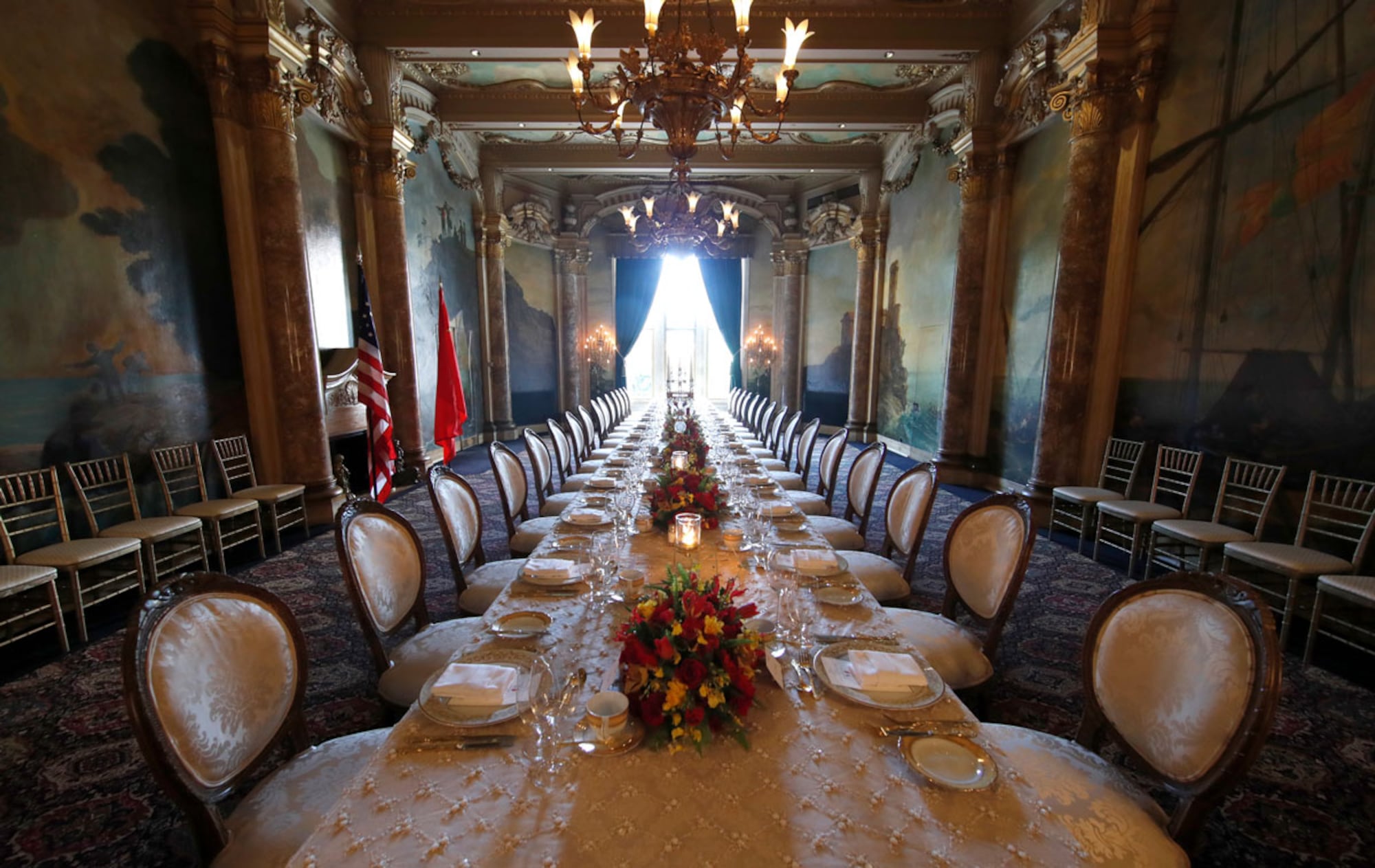 Mar-a-Lago’s Lavish Sunday Spread: the Buffet That Divided Trump’s Inner Circle