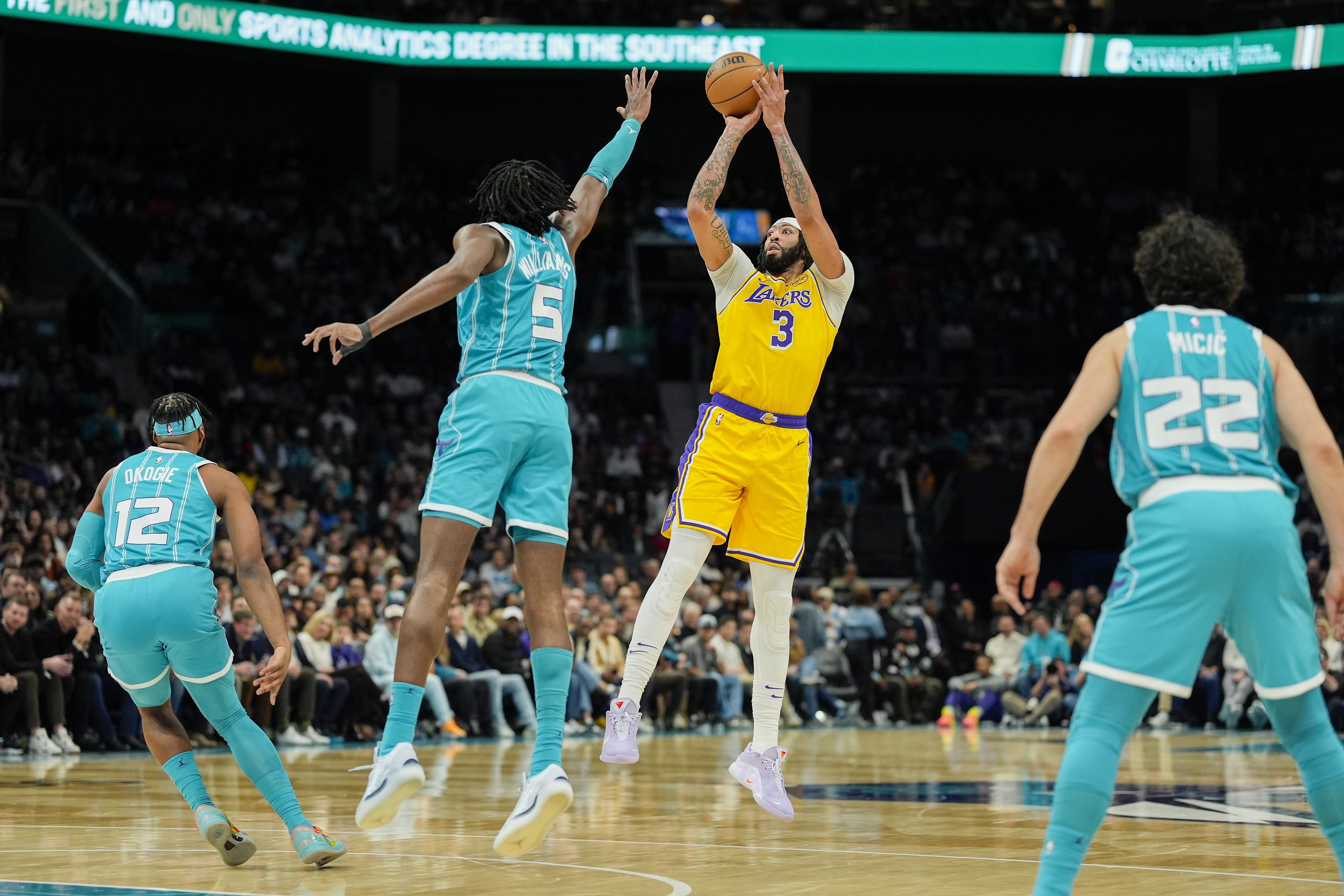 Anthony Davis 3 Point Percentage
