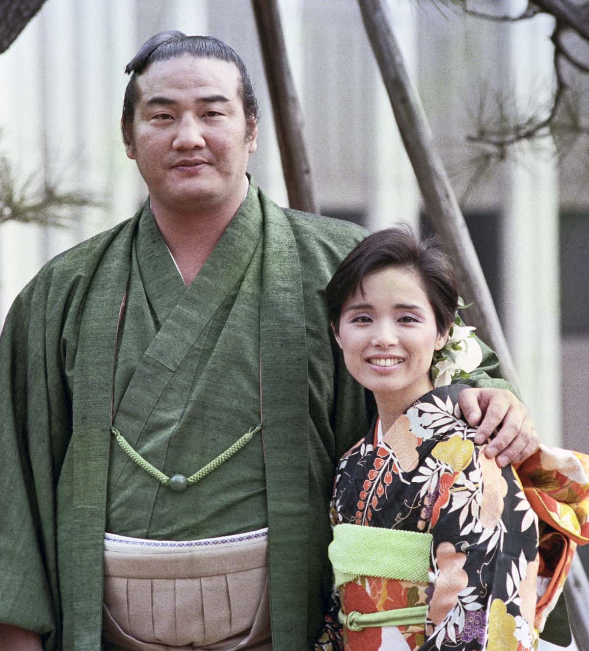 高田みづえの旦那・元若嶋津の現在｜大事故からの奇跡と夫婦愛の真相