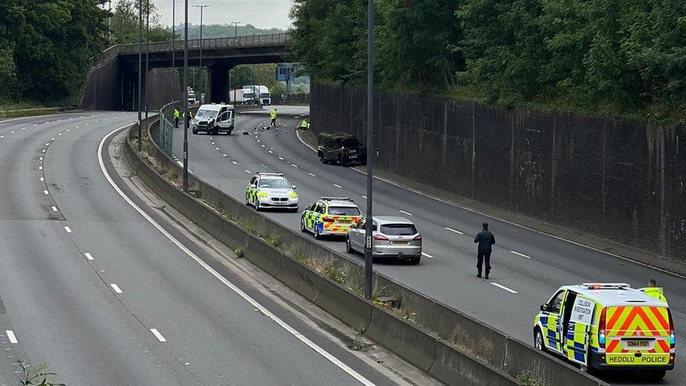 Met Police Chase Resulted in Crash and M4 Closures