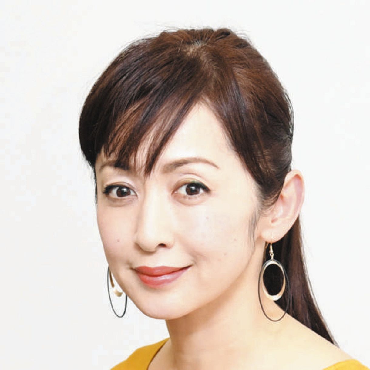 斉藤由貴の離婚疑惑と夫の現在｜離婚調停や別居報道の真相を徹底追跡