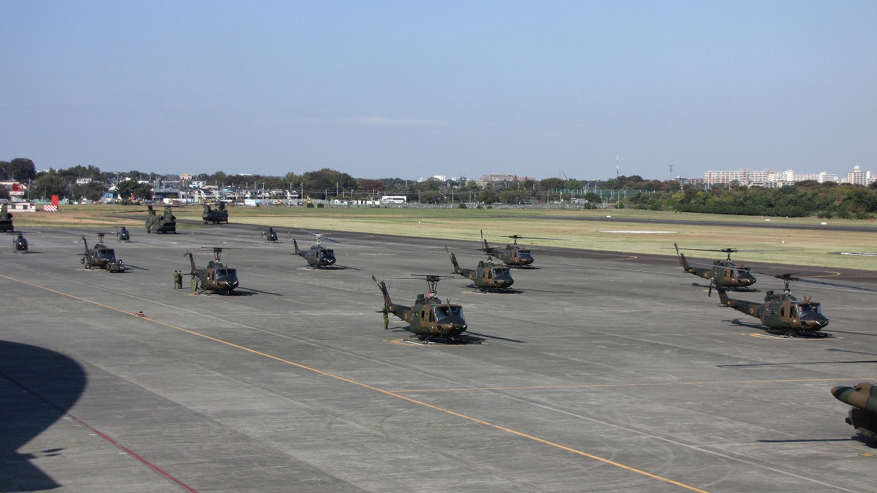 陸上自衛隊立川駐屯地を徹底解剖！防災航空祭から箱根駅伝の舞台まで
