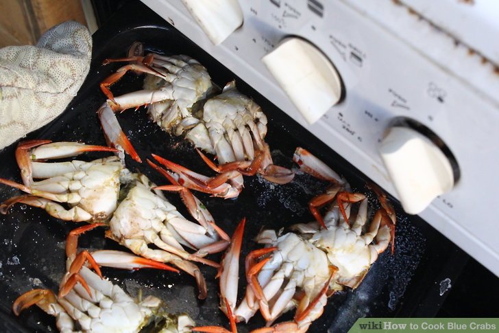 How to Cook Blue Crabs on the Stove