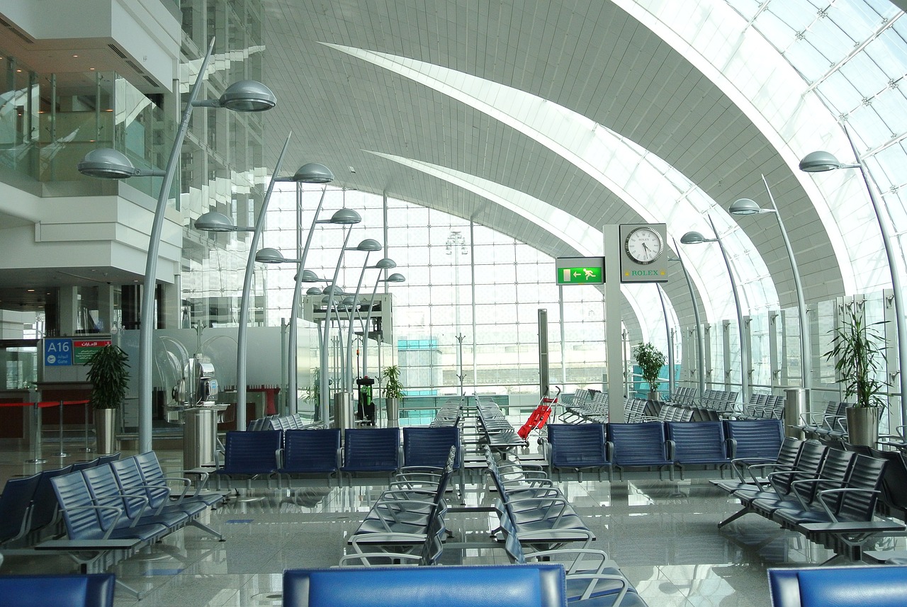 2026年版ドバイ空港完全攻略！乗り継ぎの過ごし方から市内移動まで