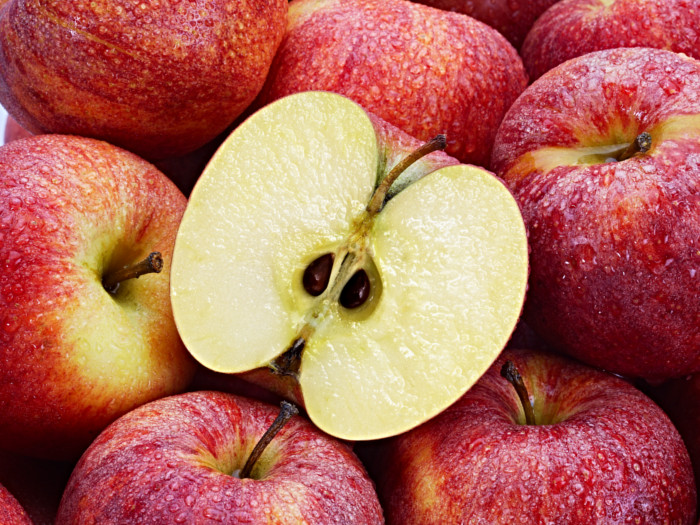 Are Any Apples Poisonous