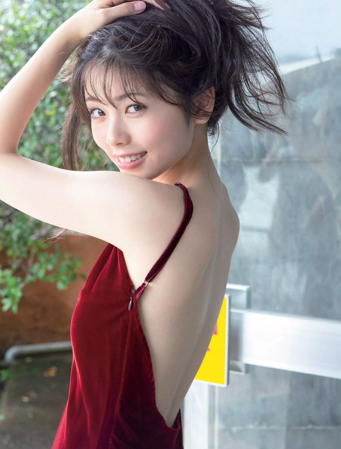 小芝風花、表現者としての進化を追う——伝説のグラビア写真集から見せる「凛とした大人」の現在地