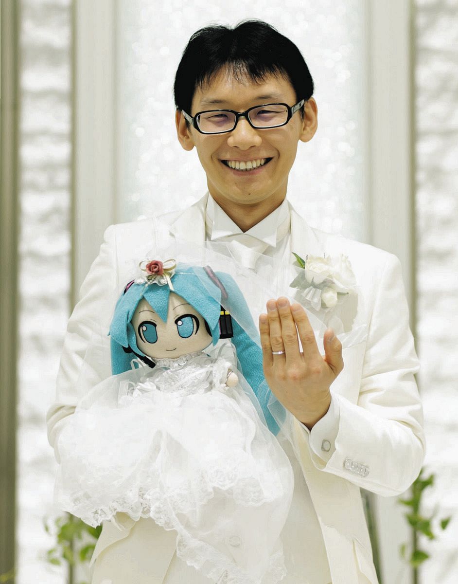 初音ミクと結婚は可能？近藤顕彦氏が語る「次元を超えた愛」の真相