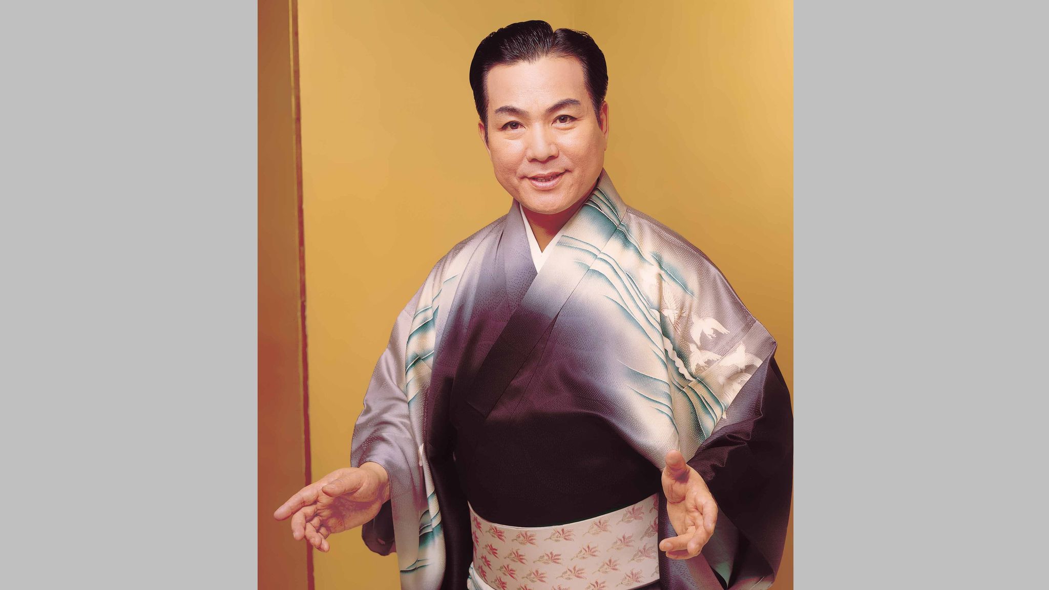 お客様は神様ですの真実と誤解｜三波春夫の真意とカスハラ時代の対応策