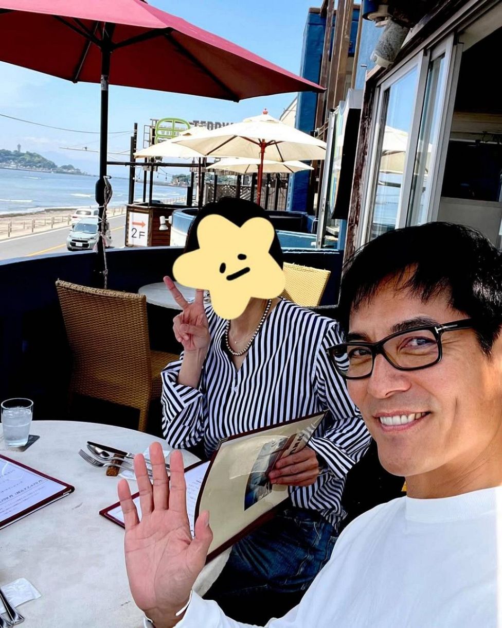 沢村一樹の妻・余西操の現在とは？元モデルの経歴と息子たちの活躍