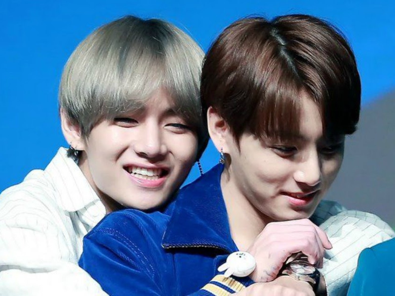 Is v and Jungkook Together