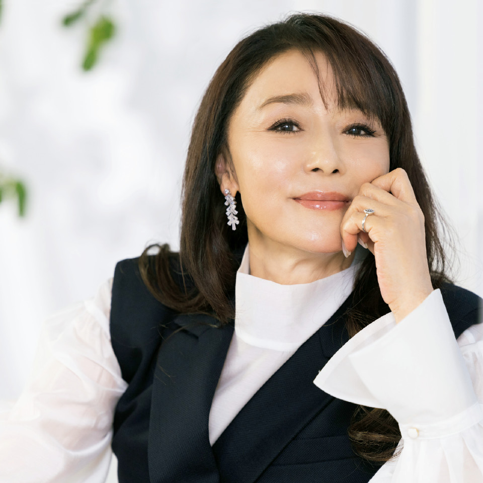 浅野ゆう子の現在と57歳電撃婚の全貌！夫の職業や若い頃の伝説