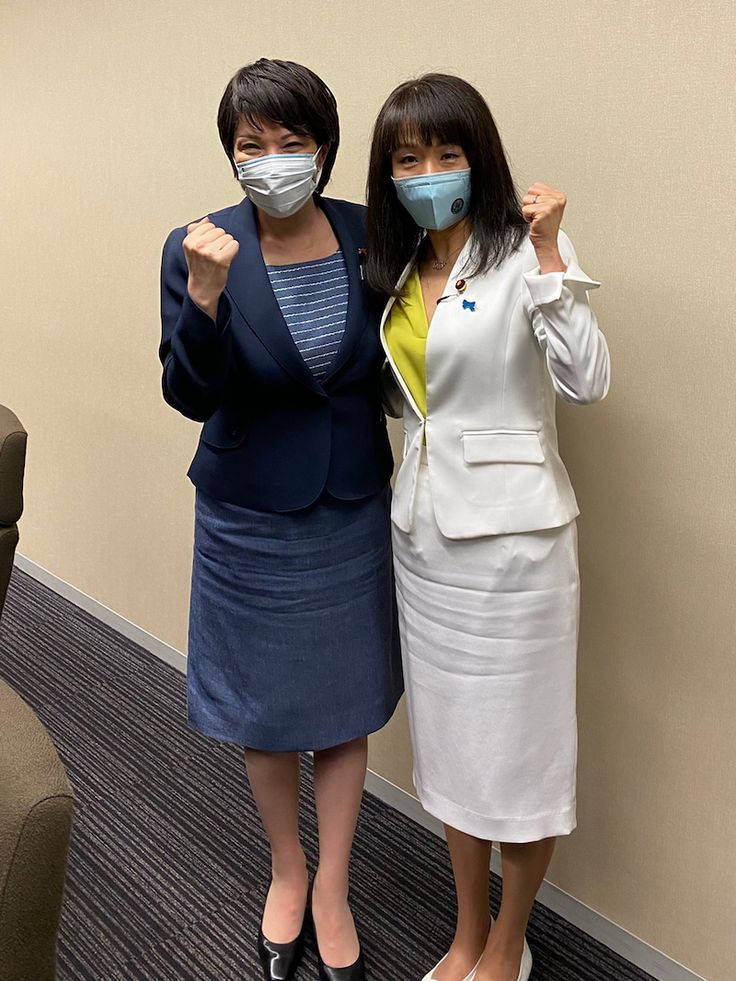 高市早苗のスカート姿に何が？永田町ドレスコードと権力の裏側