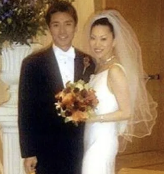 郷ひろみの妻・徳武利奈との現在！双子息子の成長と歴代結婚の真相